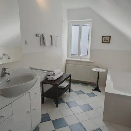 Vakantiehuis Jugendstilvilla Auf Altem Bauernhof